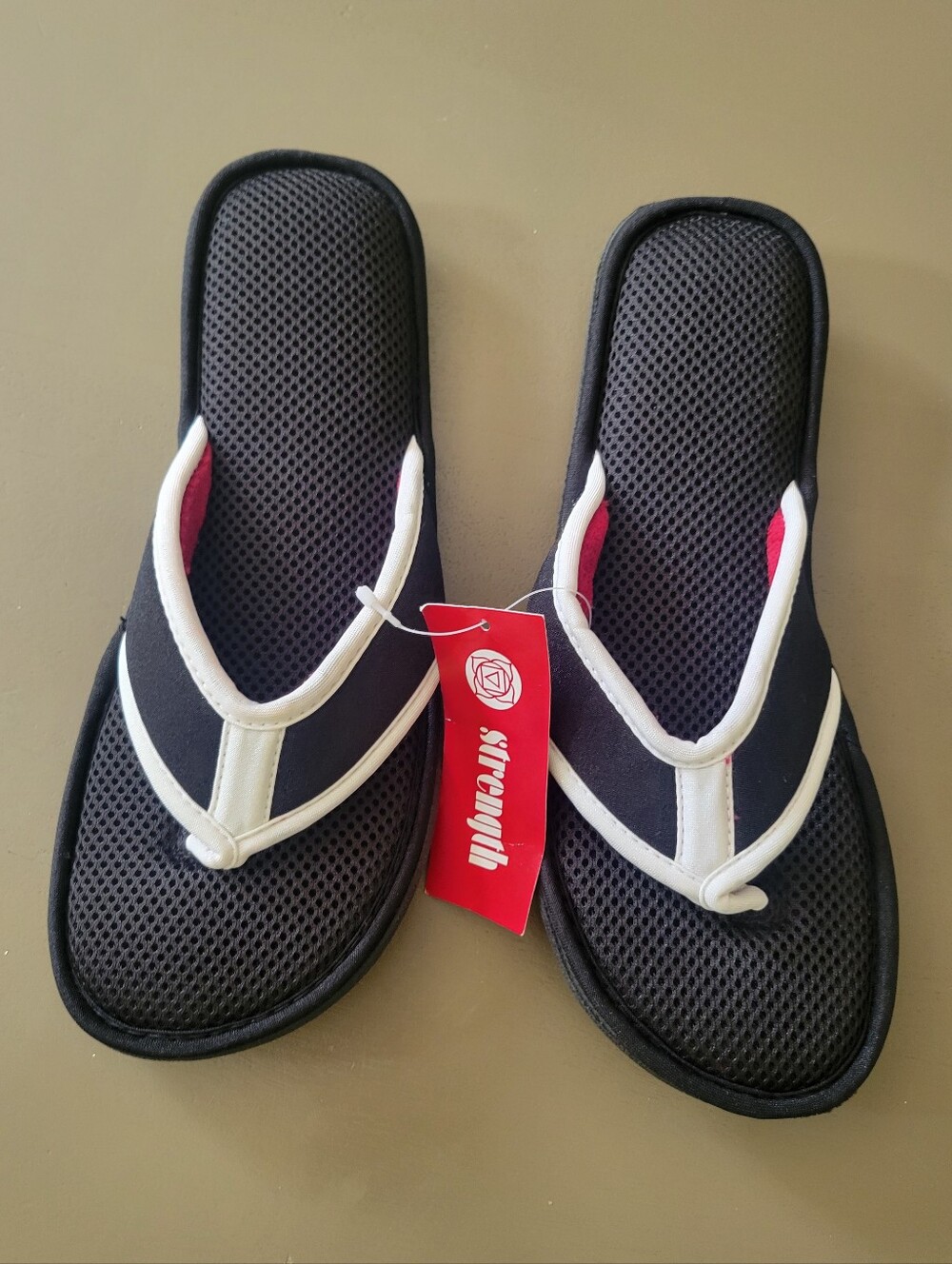 NWT Smartdogs Flip Flop Sandals Cushioned Root Chakra Res Black White 8.5 9
